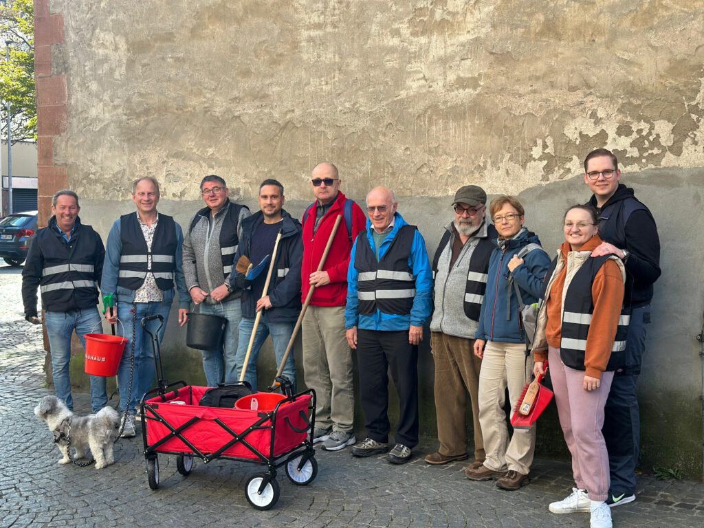 10. Reinigungsaktion der CSU Stadtmitte: „Anpacken statt Ankleben“